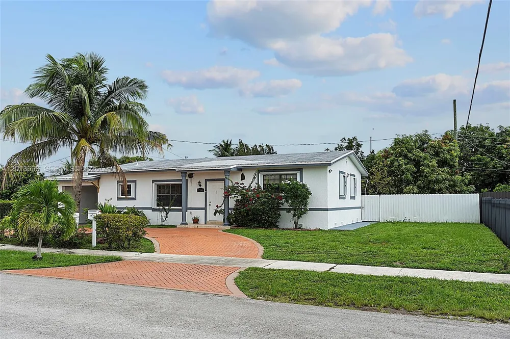 17155 NW 37th Ct Miami Gardens, FL 33055