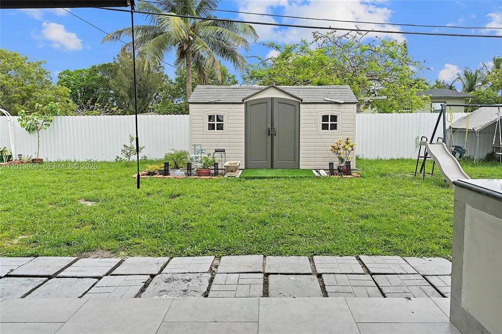 17155 NW 37th Ct Miami Gardens, FL 33055