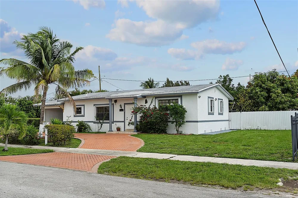 17155 NW 37th Ct Miami Gardens, FL 33055