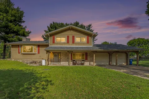 125 Shadowood Lane