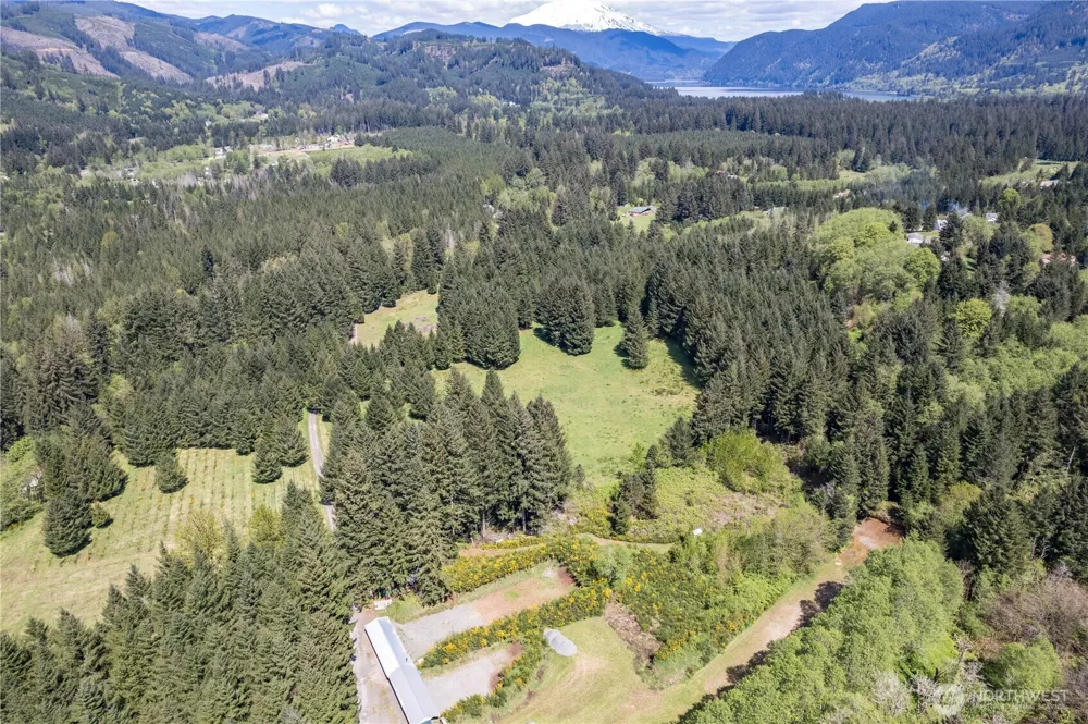 211 Sugarpine Road Ariel, WA 98603