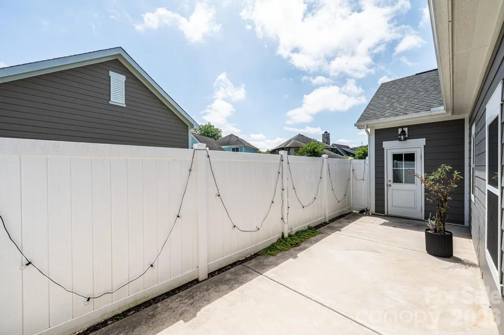 1809 Edgewater Drive NW Conover, NC 28613