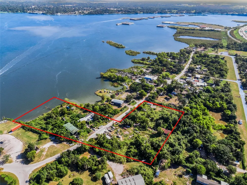 17513 River Road Channelview, TX 77530