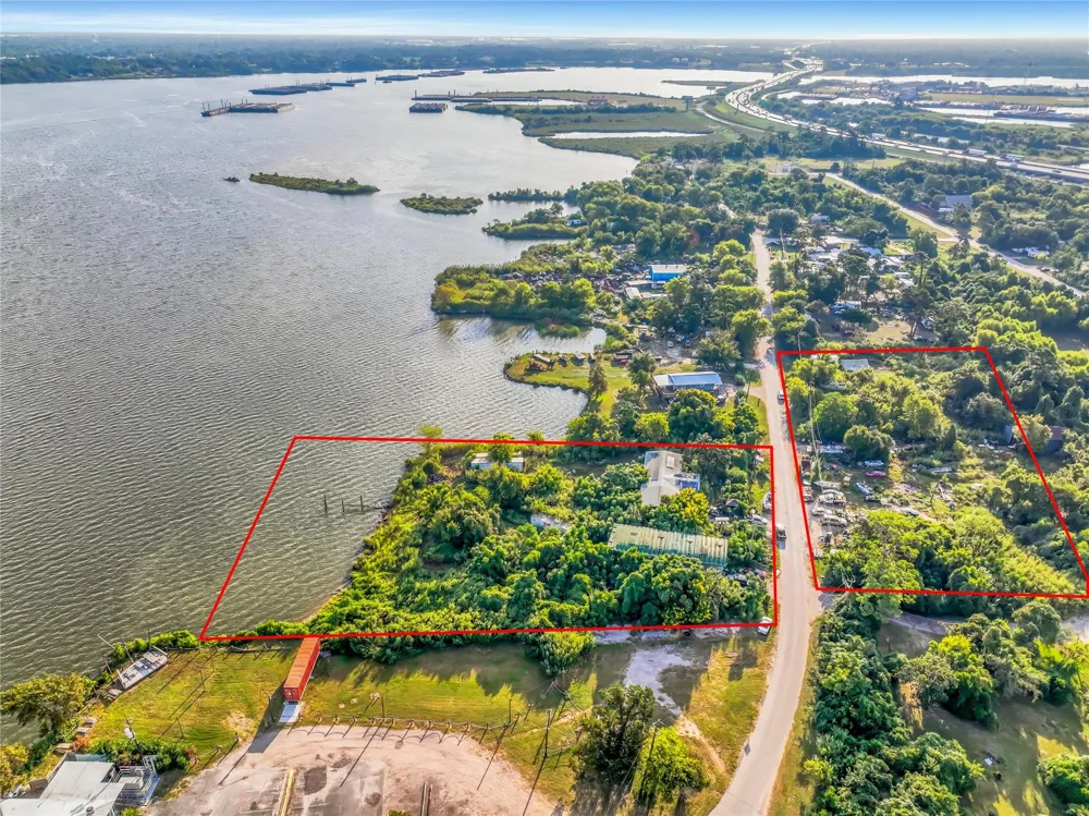 17513 River Road Channelview, TX 77530