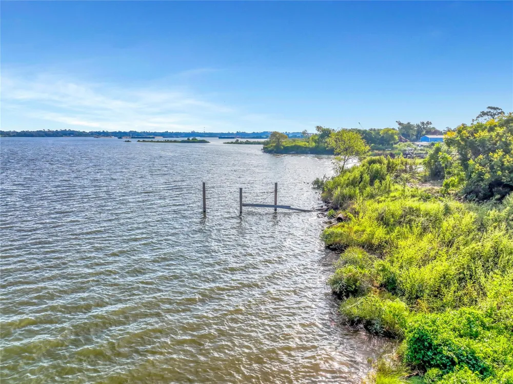 17513 River Road Channelview, TX 77530