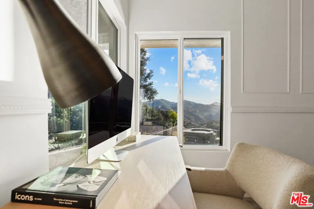 53 Saddlebow Road Bell Canyon, CA 91307