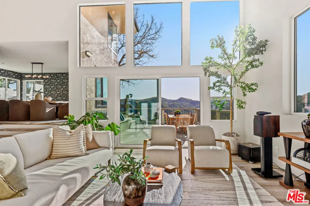 53 Saddlebow Road Bell Canyon, CA 91307