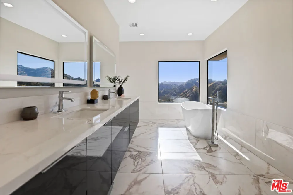 53 Saddlebow Road Bell Canyon, CA 91307