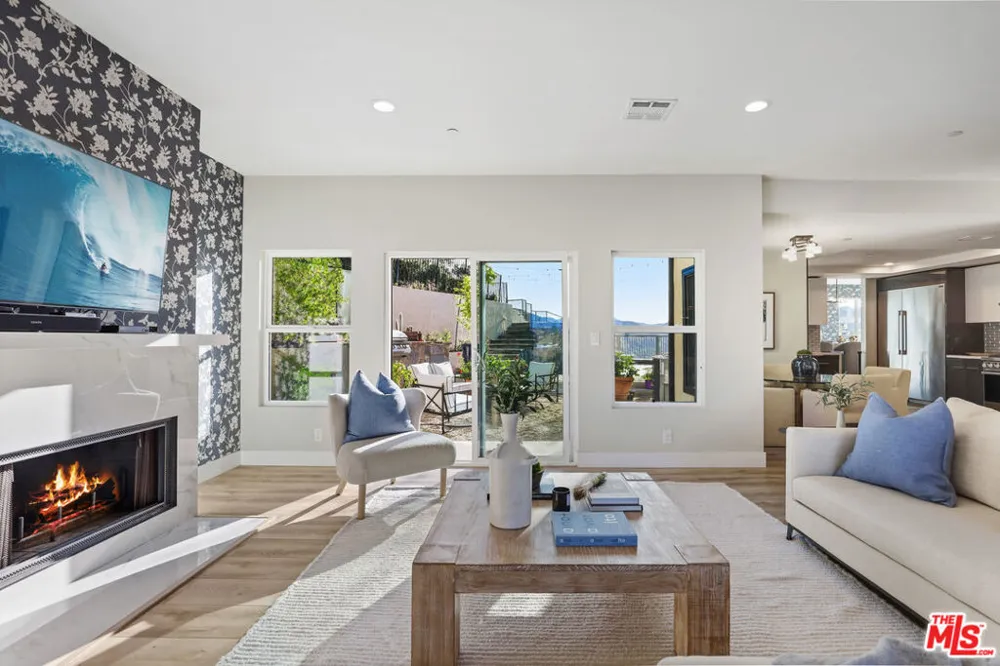 53 Saddlebow Road Bell Canyon, CA 91307