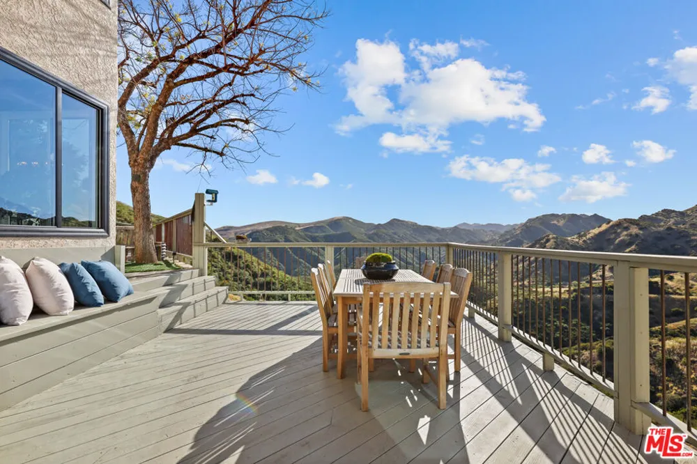 53 Saddlebow Road Bell Canyon, CA 91307