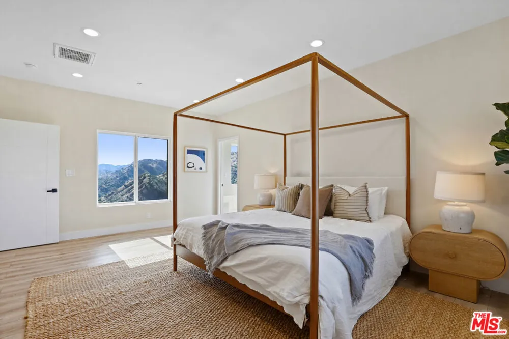 53 Saddlebow Road Bell Canyon, CA 91307