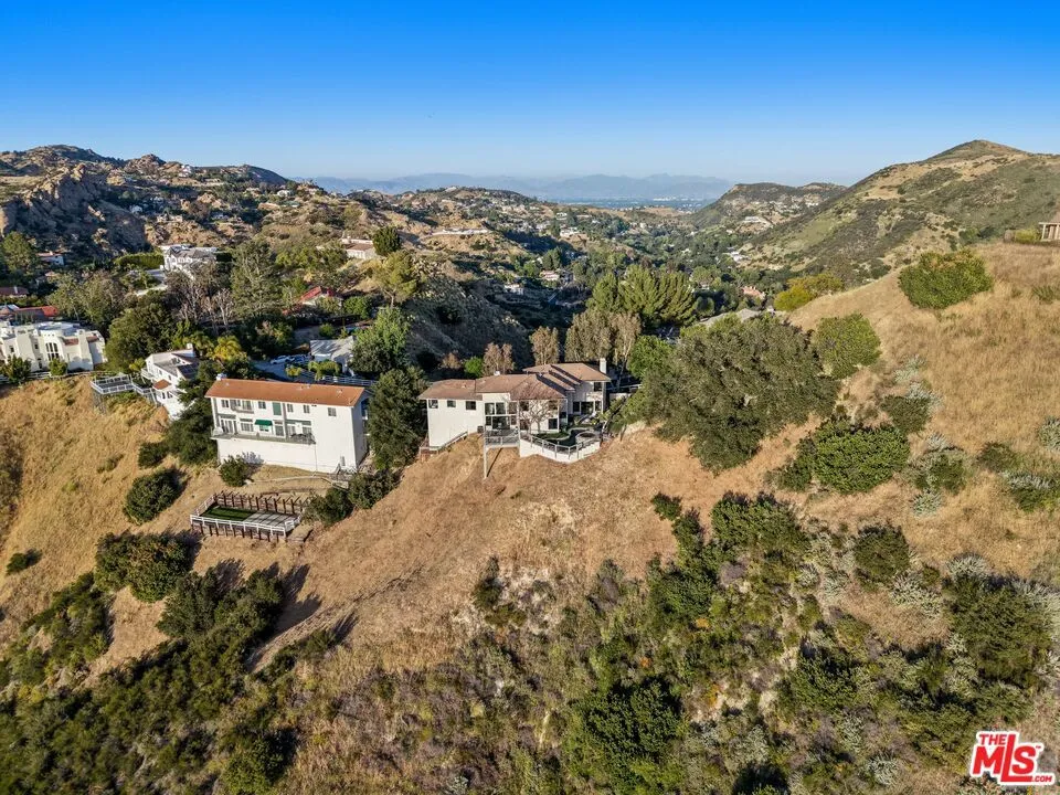 53 Saddlebow Road Bell Canyon, CA 91307