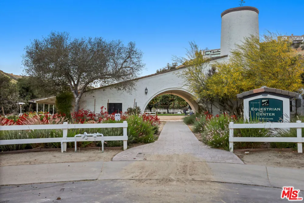53 Saddlebow Road Bell Canyon, CA 91307