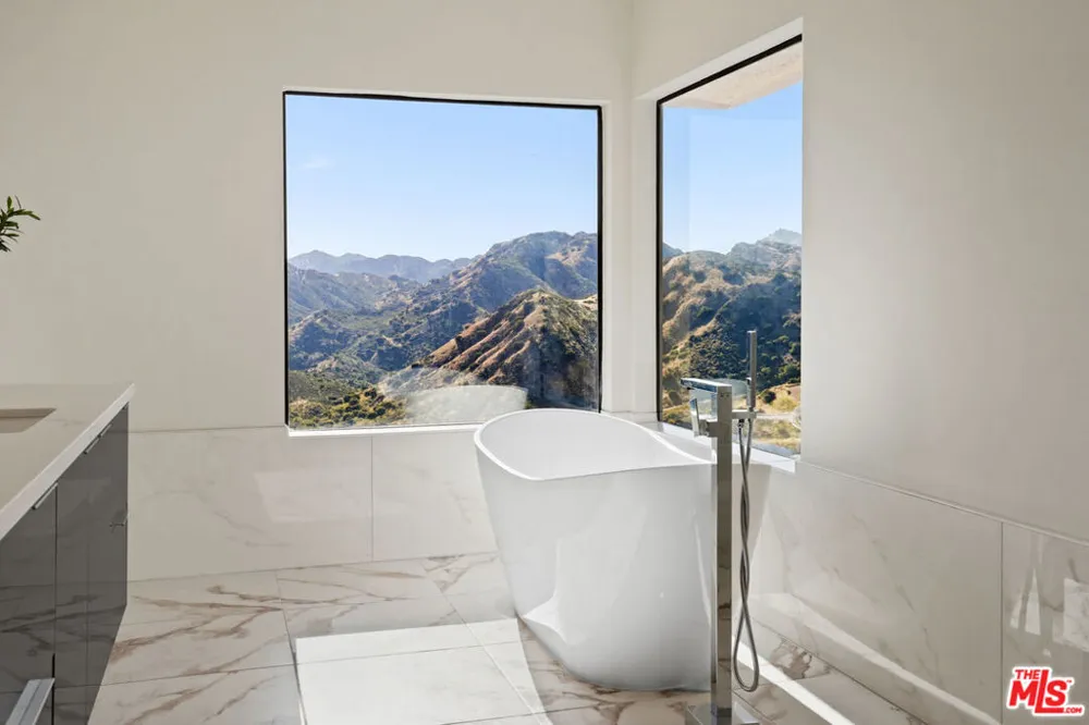53 Saddlebow Road Bell Canyon, CA 91307