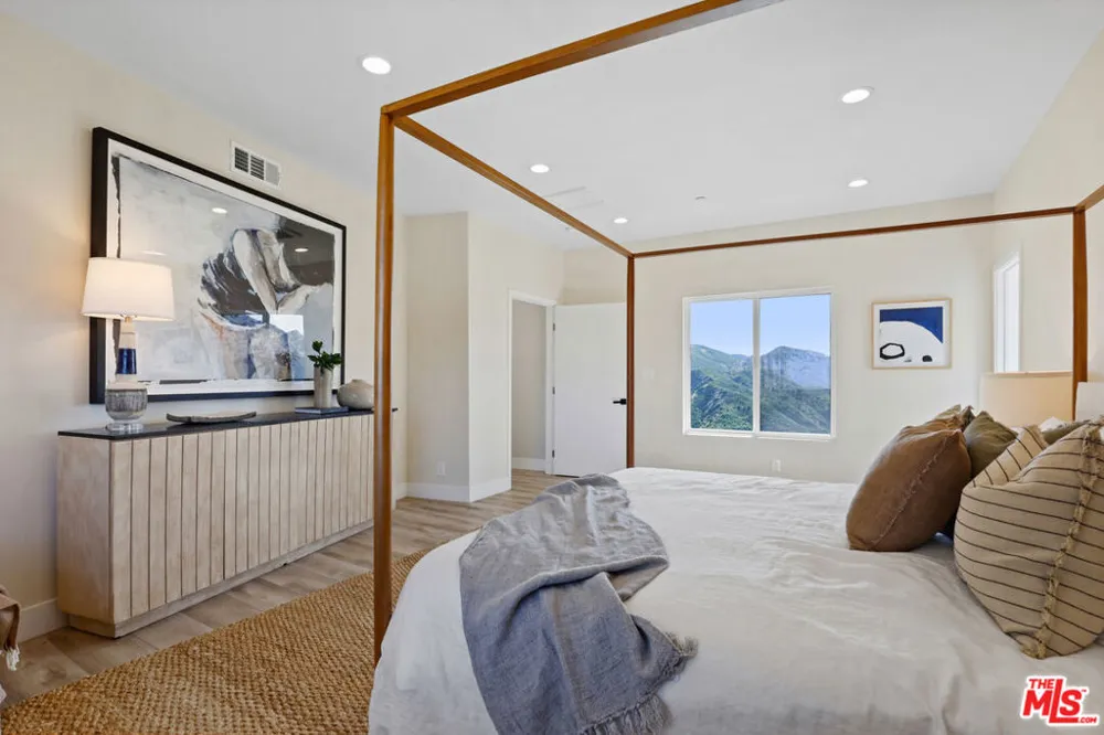 53 Saddlebow Road Bell Canyon, CA 91307