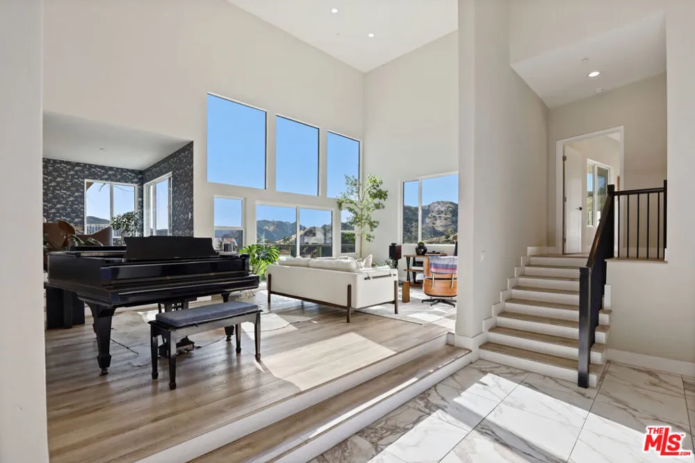 53 Saddlebow Road Bell Canyon, CA 91307