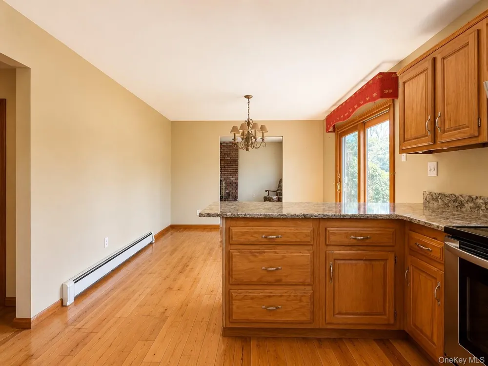 6 Roberts Lane East Moriches, NY 11940