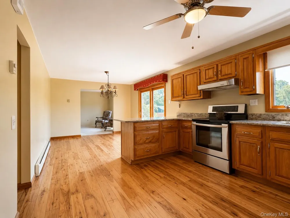 6 Roberts Lane East Moriches, NY 11940