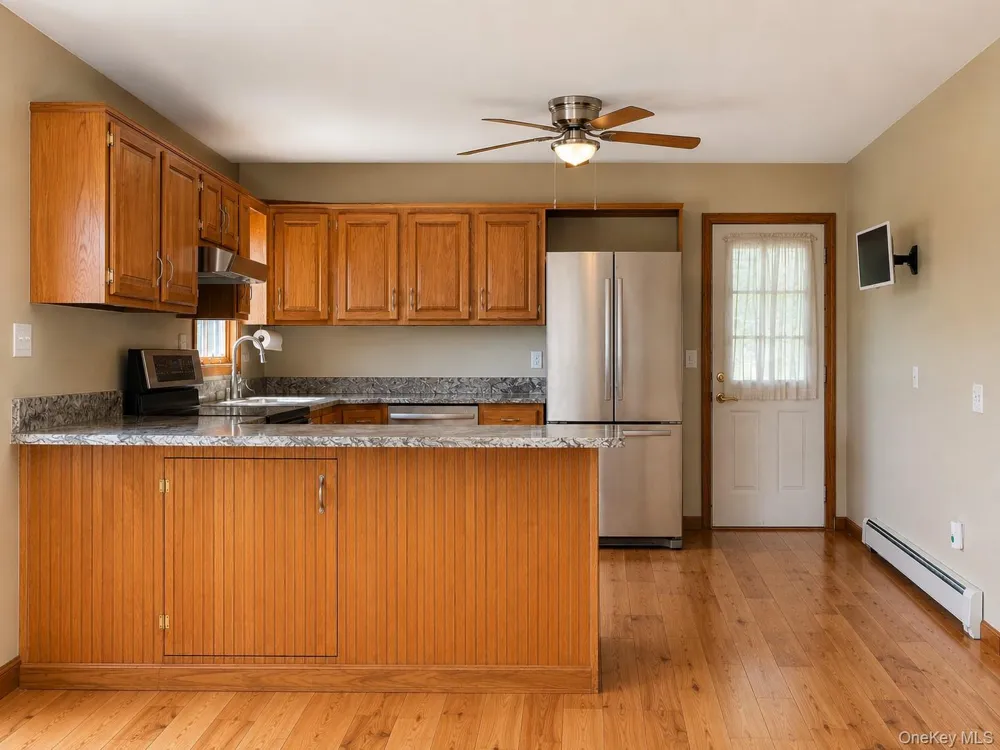 6 Roberts Lane East Moriches, NY 11940