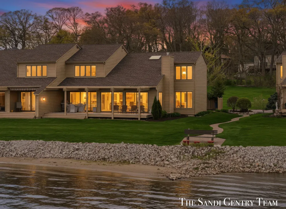 15780 Prospect Point Drive Spring Lake, MI 49456