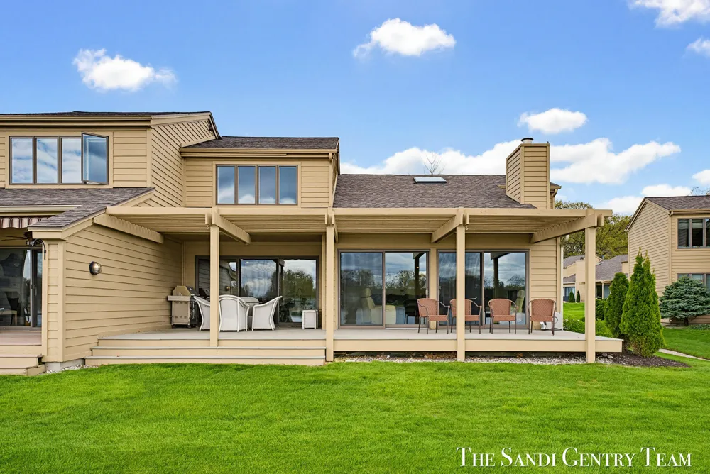 15780 Prospect Point Drive Spring Lake, MI 49456