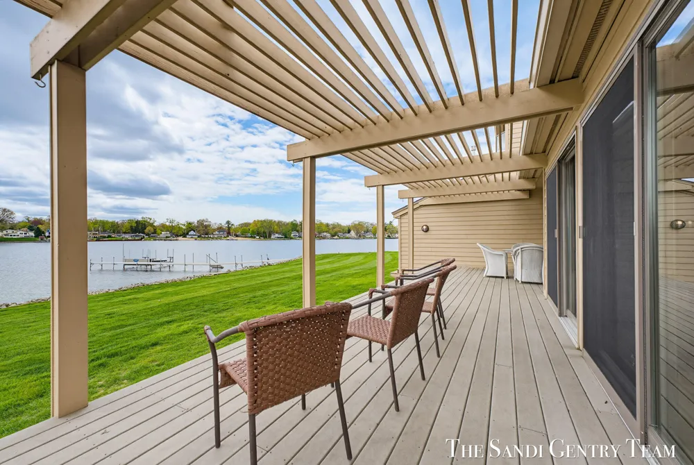 15780 Prospect Point Drive Spring Lake, MI 49456