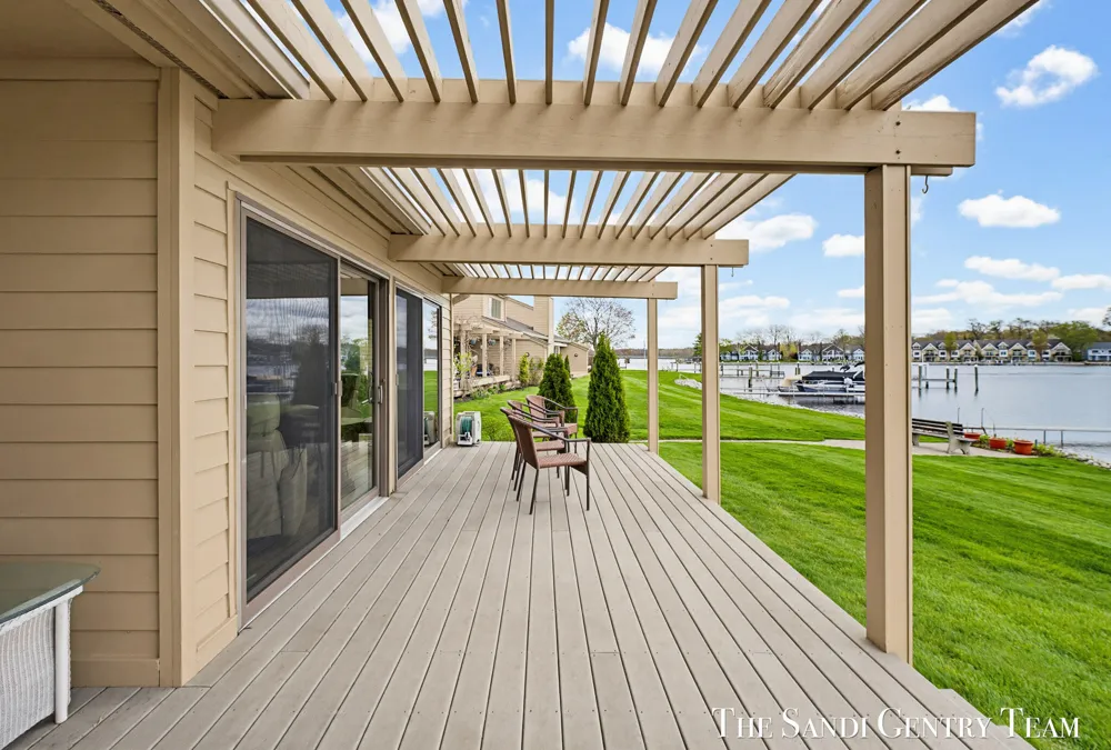 15780 Prospect Point Drive Spring Lake, MI 49456