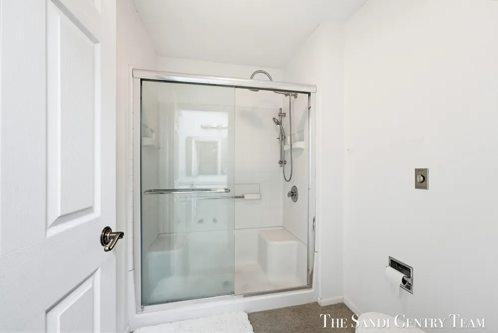 15780 Prospect Point Drive Spring Lake, MI 49456