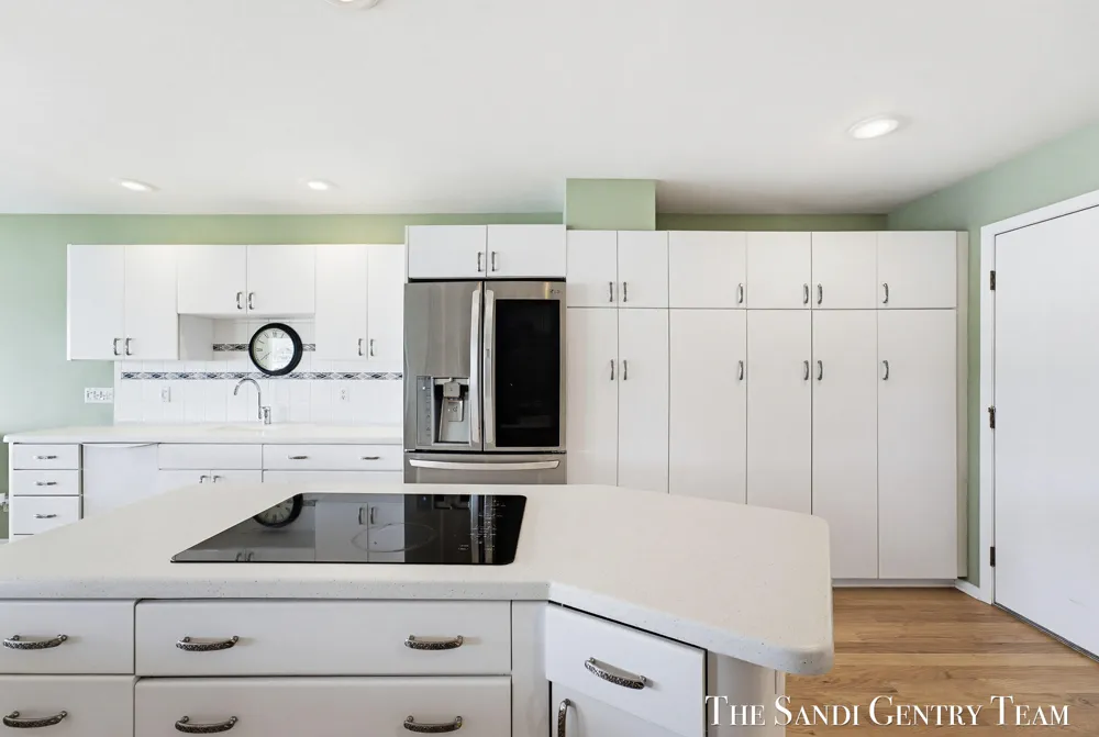 15780 Prospect Point Drive Spring Lake, MI 49456