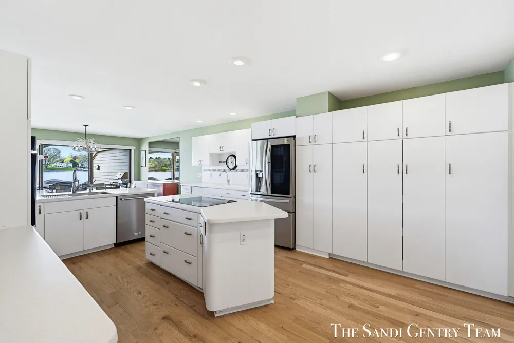 15780 Prospect Point Drive Spring Lake, MI 49456