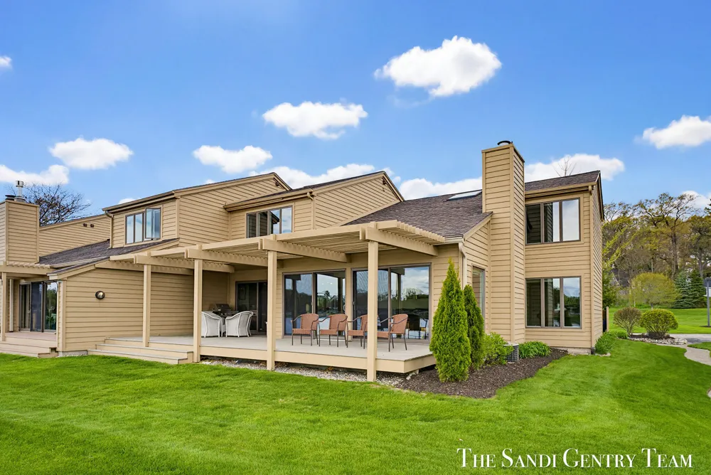 15780 Prospect Point Drive Spring Lake, MI 49456