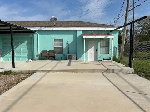 633 Commercial Street