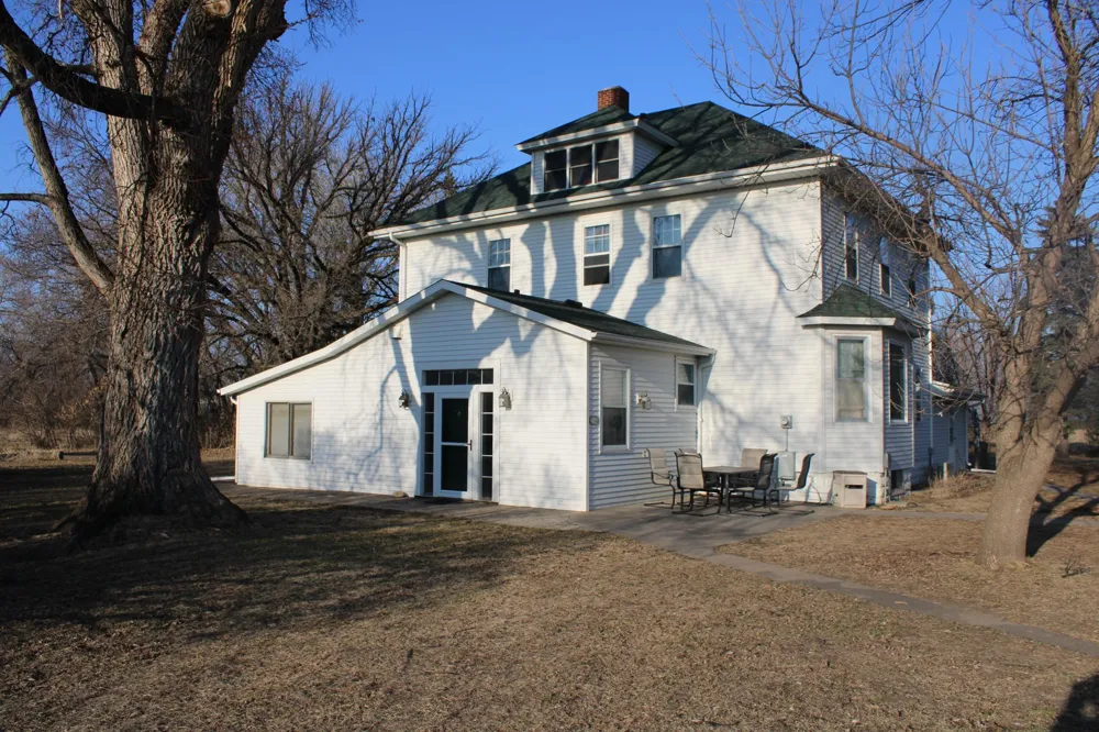 16310 55th Street SE Kindred, ND 58051