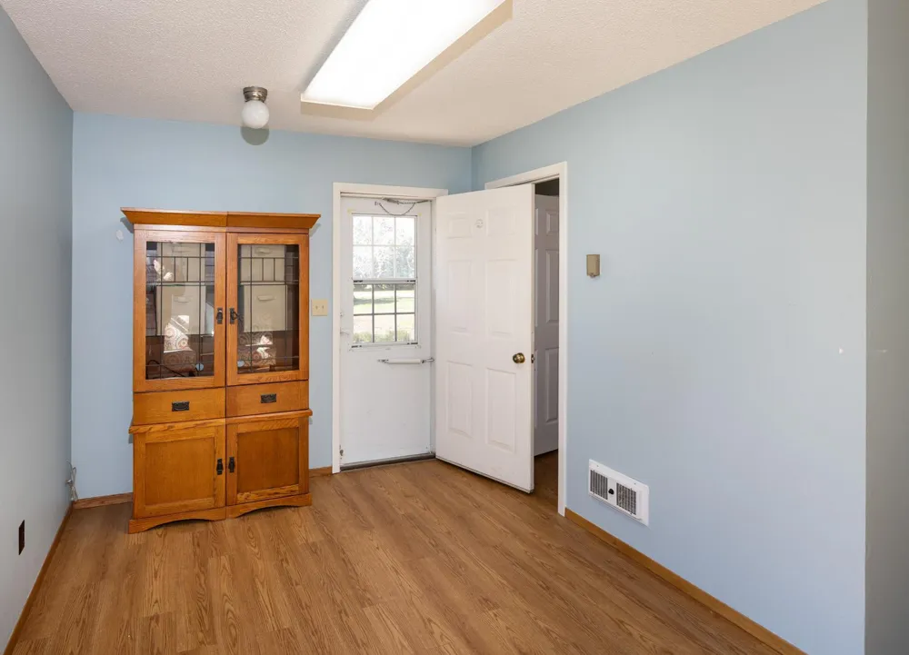 16310 55th Street SE Kindred, ND 58051