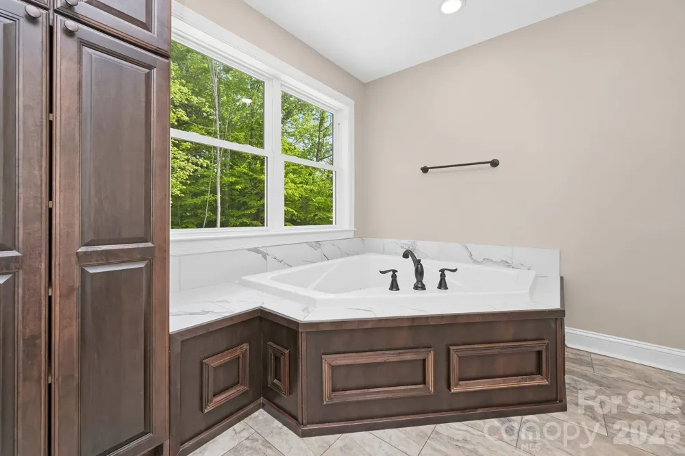 160 Tullyries Lane Lewisville, NC 27023