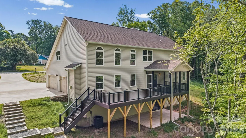 160 Tullyries Lane Lewisville, NC 27023