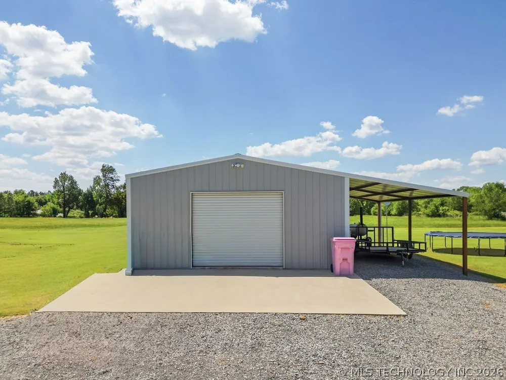5125 S Holley Road Atoka, OK 74525