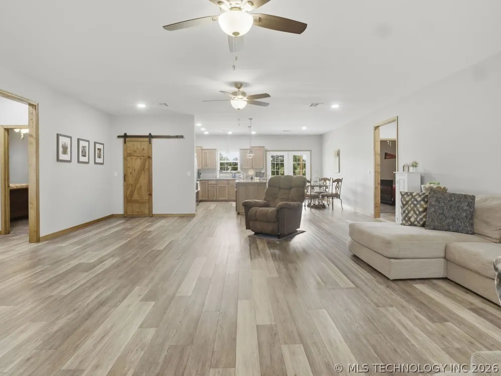 5125 S Holley Road Atoka, OK 74525