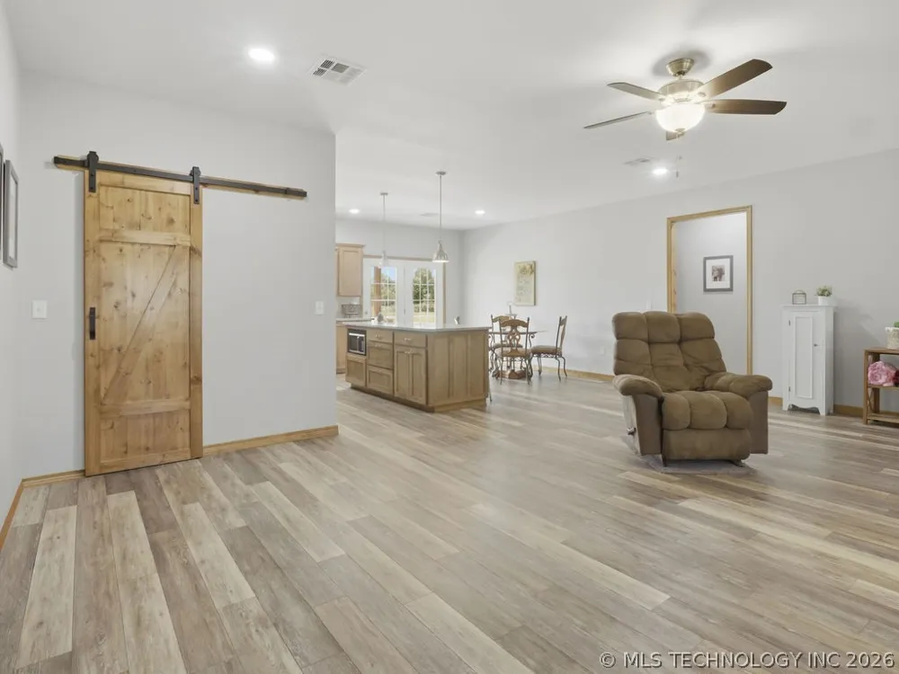 5125 S Holley Road Atoka, OK 74525