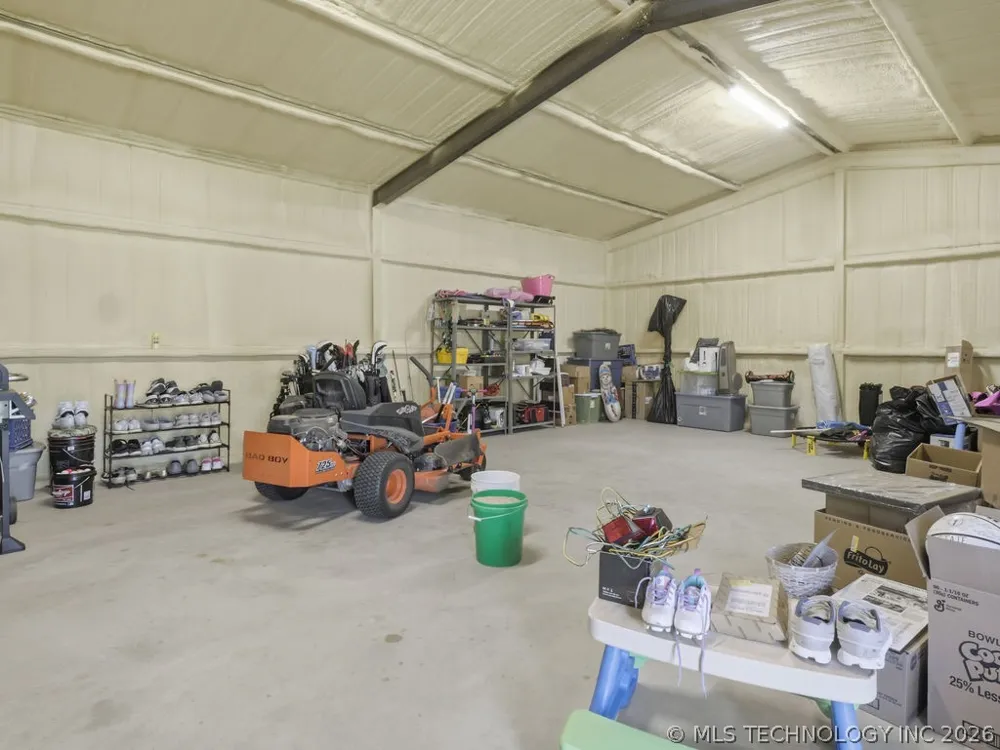 5125 S Holley Road Atoka, OK 74525