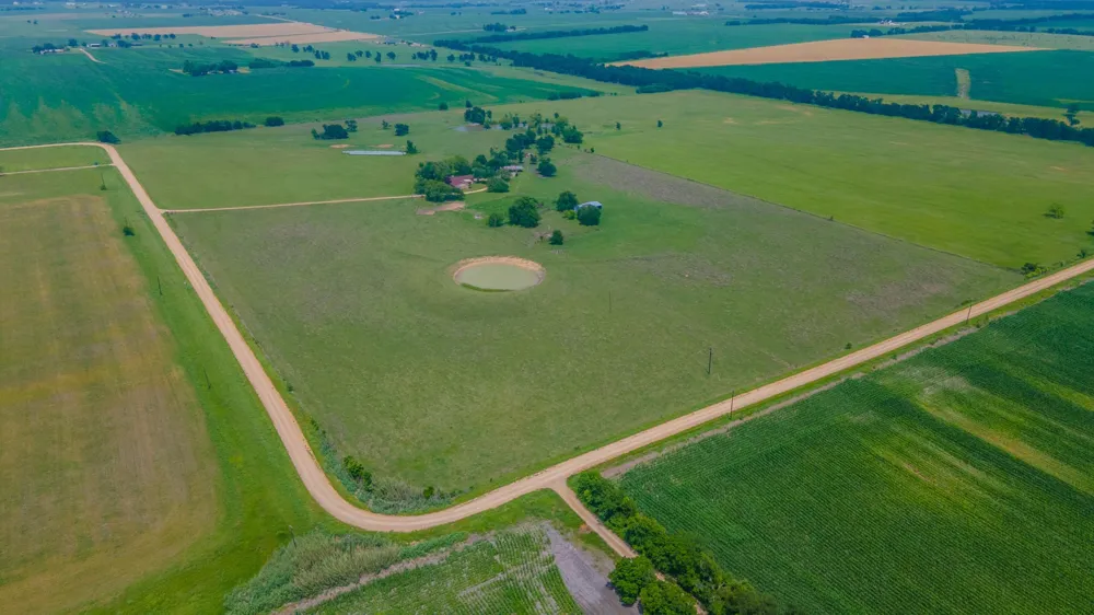 3053 Hobby Creek Road Burlington, TX 76519