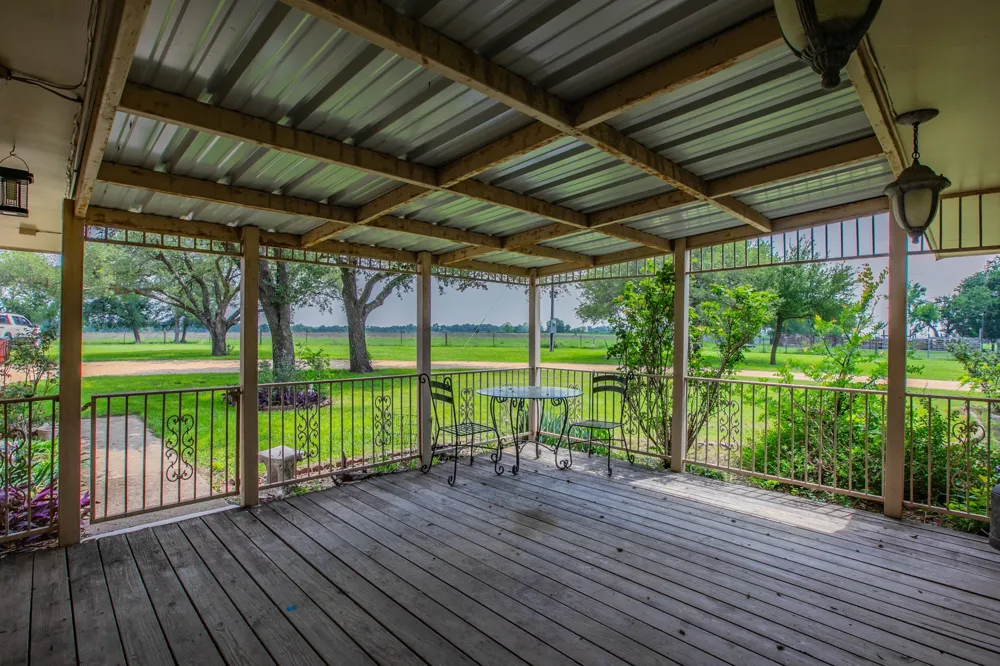 3053 Hobby Creek Road Burlington, TX 76519