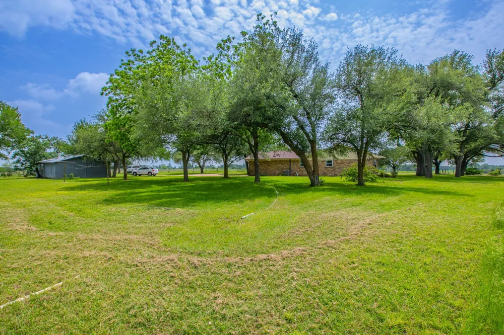 3053 Hobby Creek Road Burlington, TX 76519