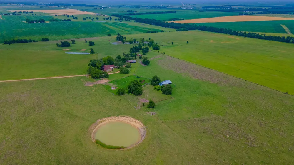 3053 Hobby Creek Road Burlington, TX 76519