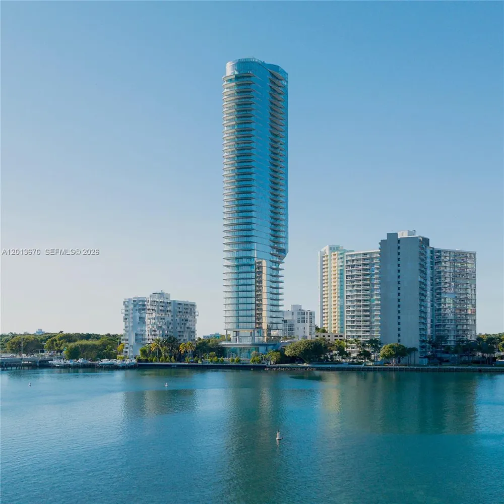 175 SE 25th Rd #4202 Miami, FL 33129