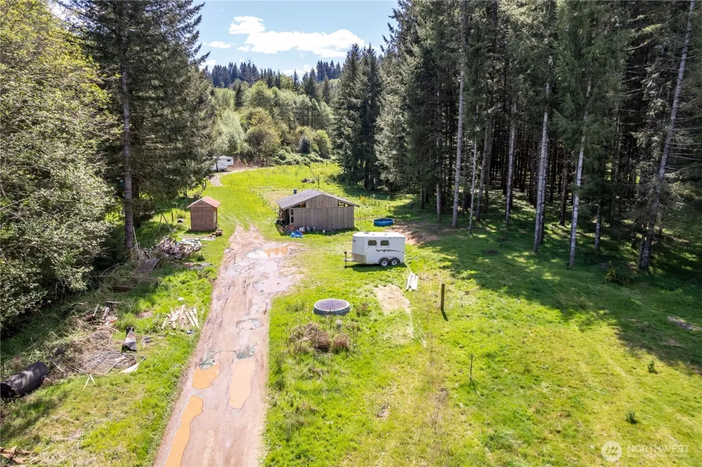 171 Sugarpine Road Ariel, WA 98603