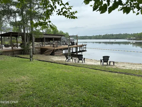 2672 Lakeview Circle