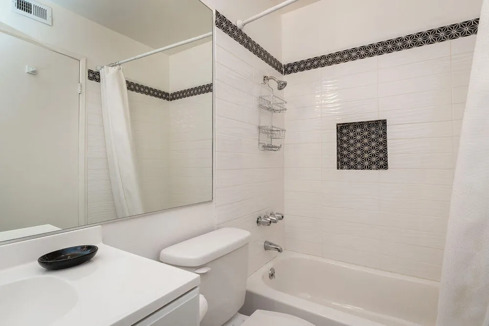 689 Majorca Circle Palm Springs, CA 92262