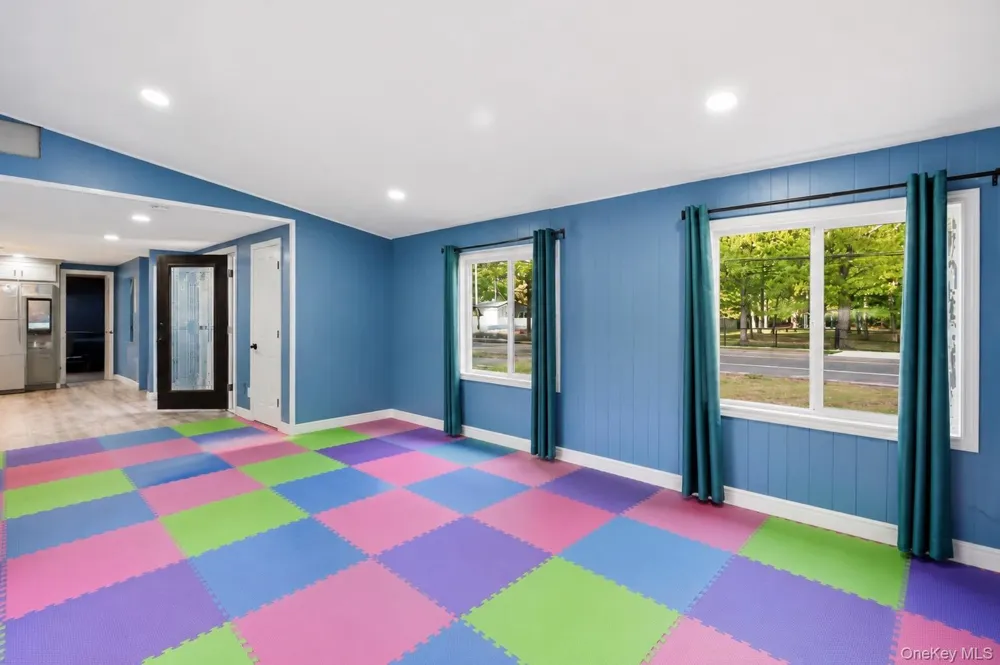 120 Morris Avenue Farmingville, NY 11738