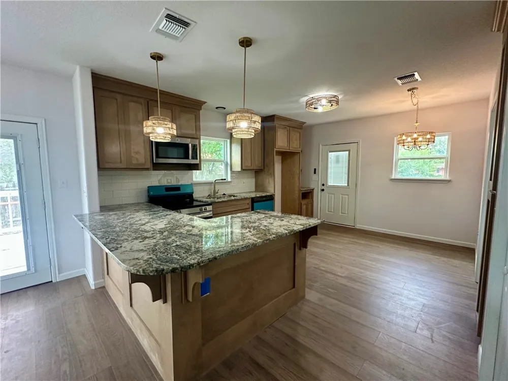 207 E Huntington Street Beeville, TX 78102